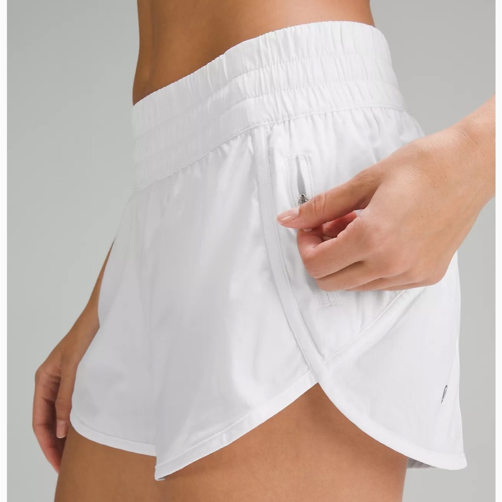 Lululemon Tracker Low-Rise Lined Short